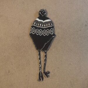 Black and White Knit Pom Beanie